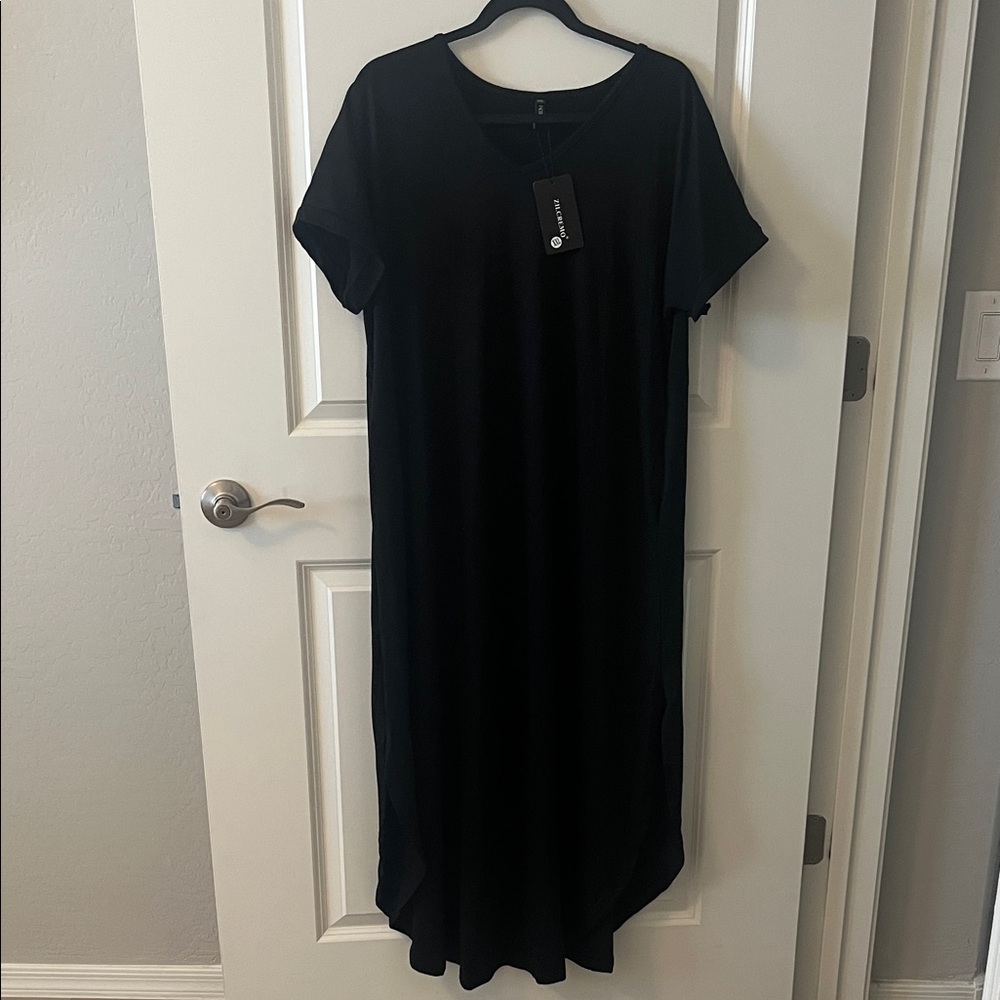 Zilcremo NWT Black Maxi Dress